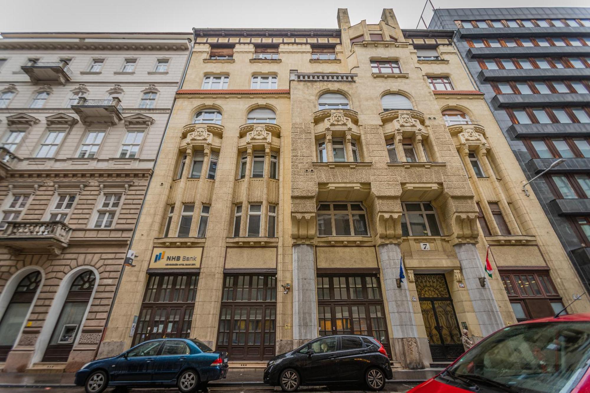 Jackquaters Silver Boedapest Buitenkant foto